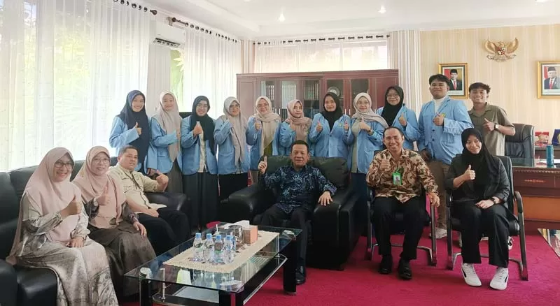 12 Mahasiswa FKIP Unri Jelajahi Pendidikan di Malaysia