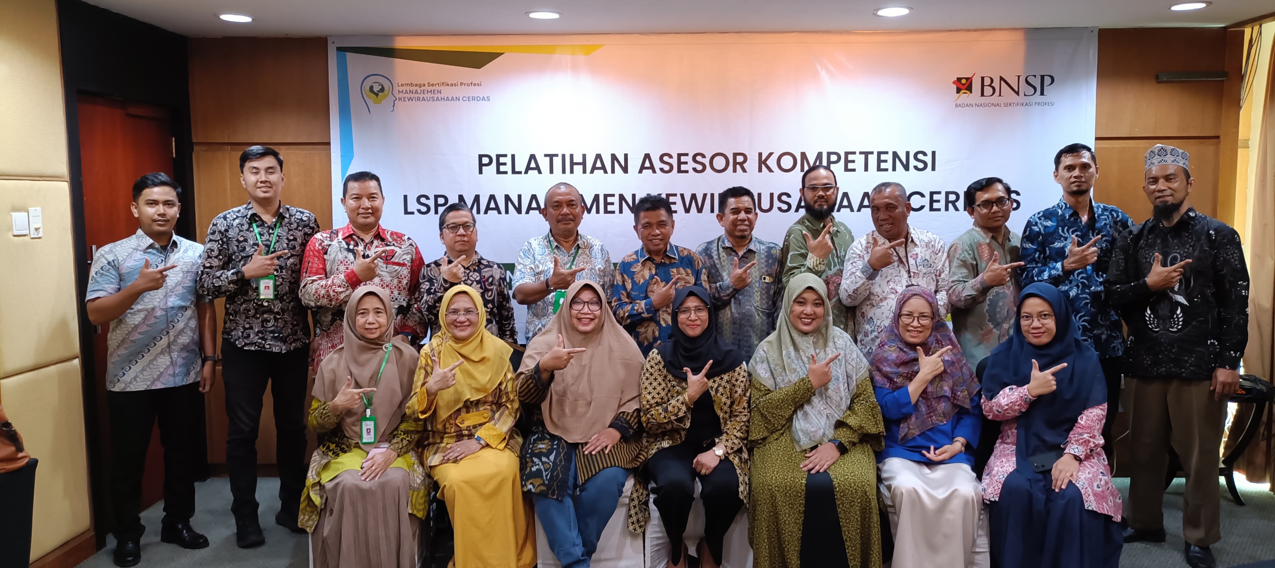 LSP Manajemen Kewirausahaan Cerdas Gelar Kegiatan Internalisasi Asesmen Kompetensi Dan Pelatihan Asesor Di Pekanbaru