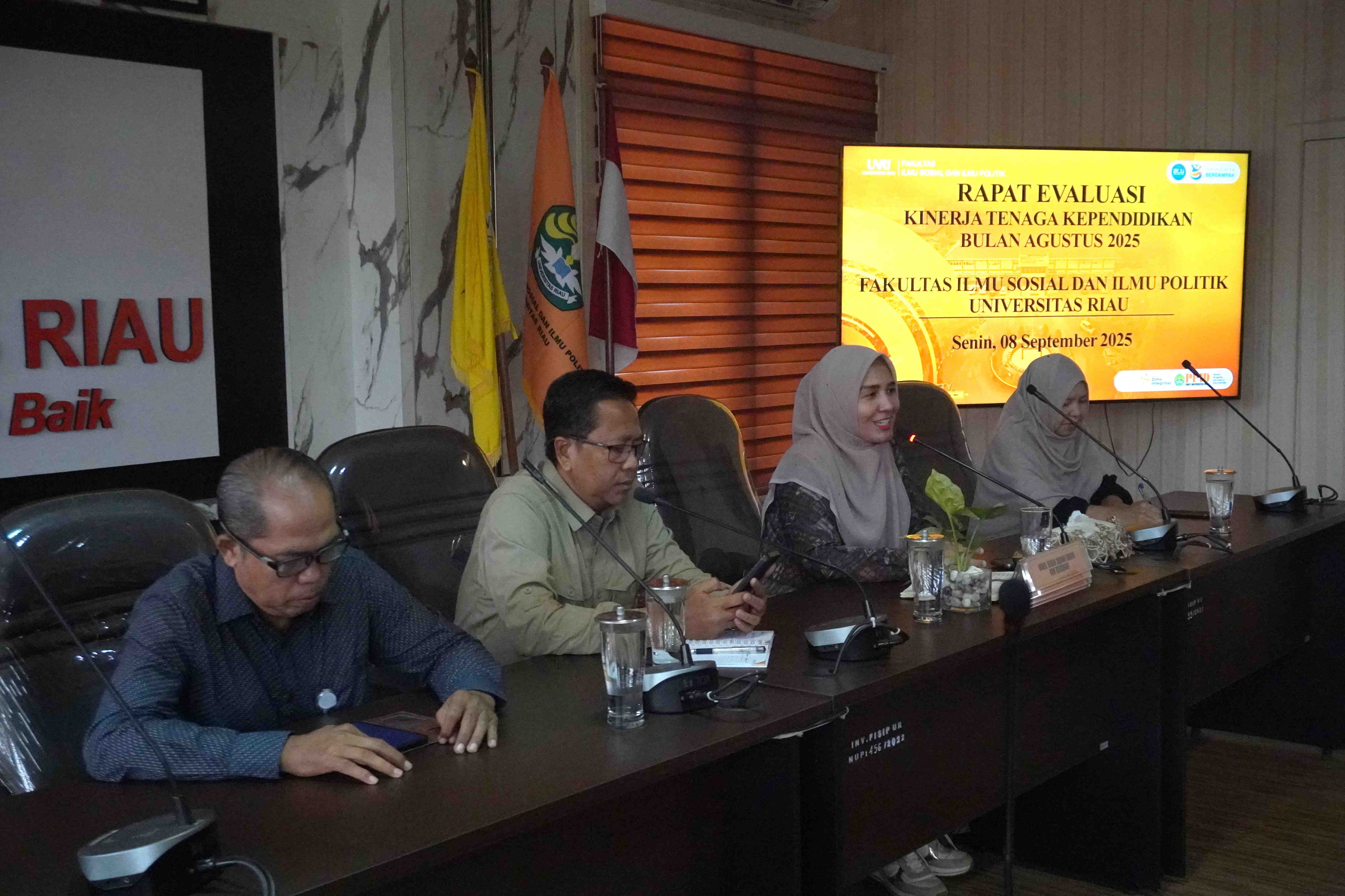 Dorong Profesionalisme dan Layanan Berkualitas, FISIP UNRI Gelar Evaluasi Kinerja Tenaga Kependidikan