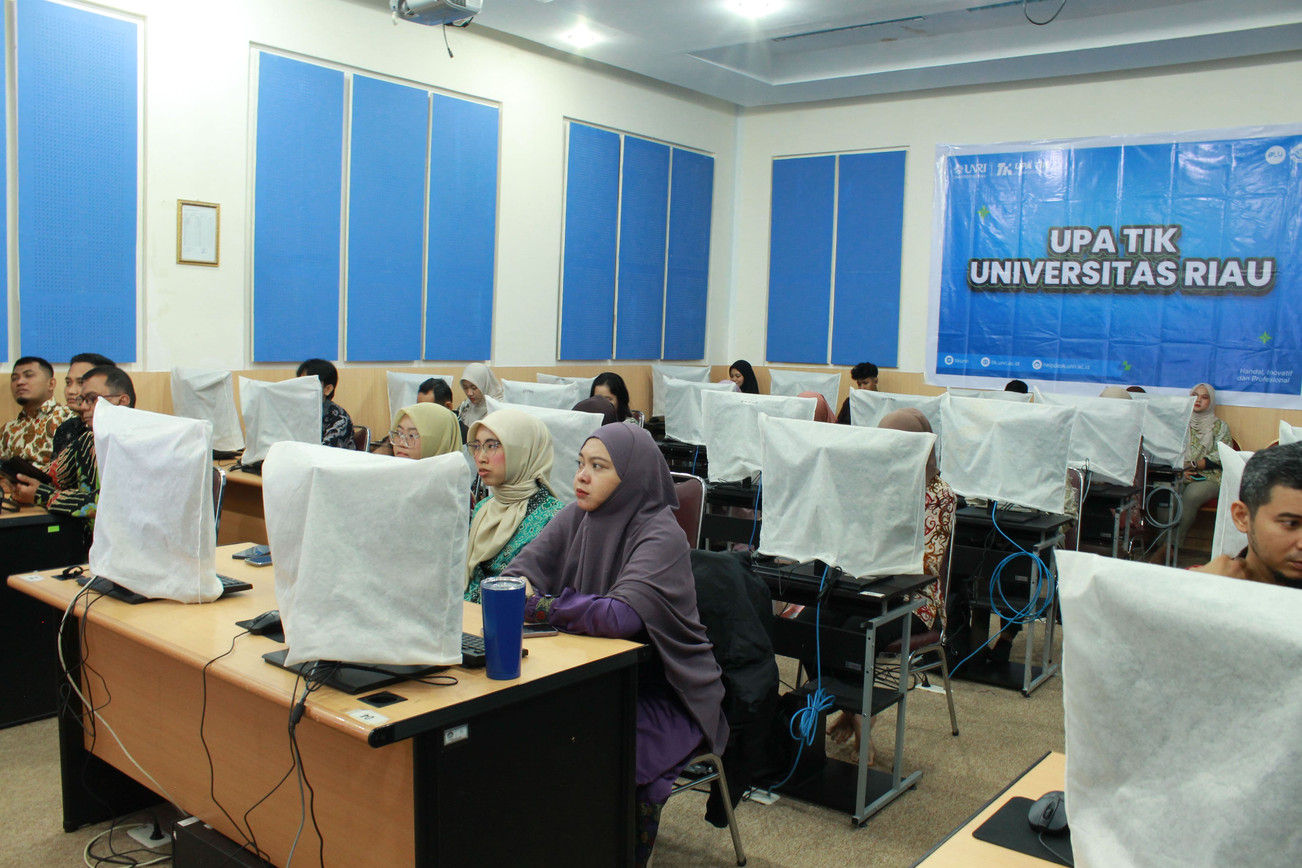 UPA TIK UNRI Perkuat Kompetensi Digital Calon Instruktur BLKK