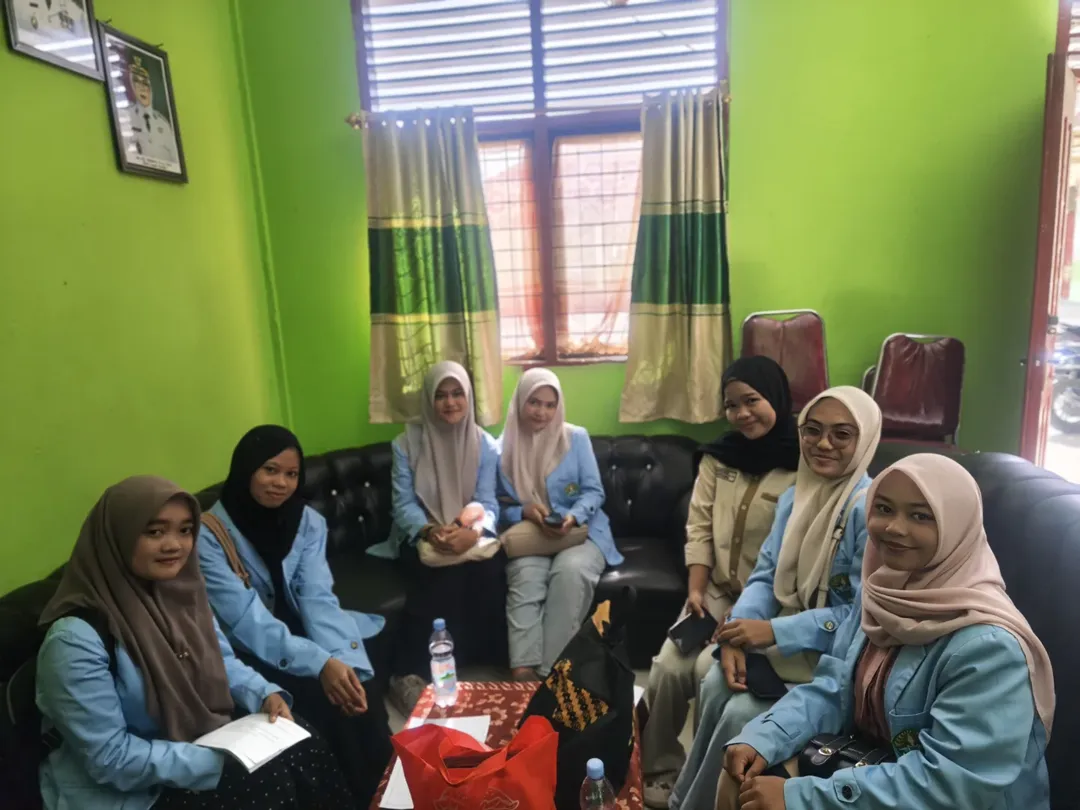 Kelompok PASTIKA Jurusan Sosiologi Gelar Aksi Lingkungan "Sampah Plastik Gunting Ajaib" di SDN 034 Tarai Bangun