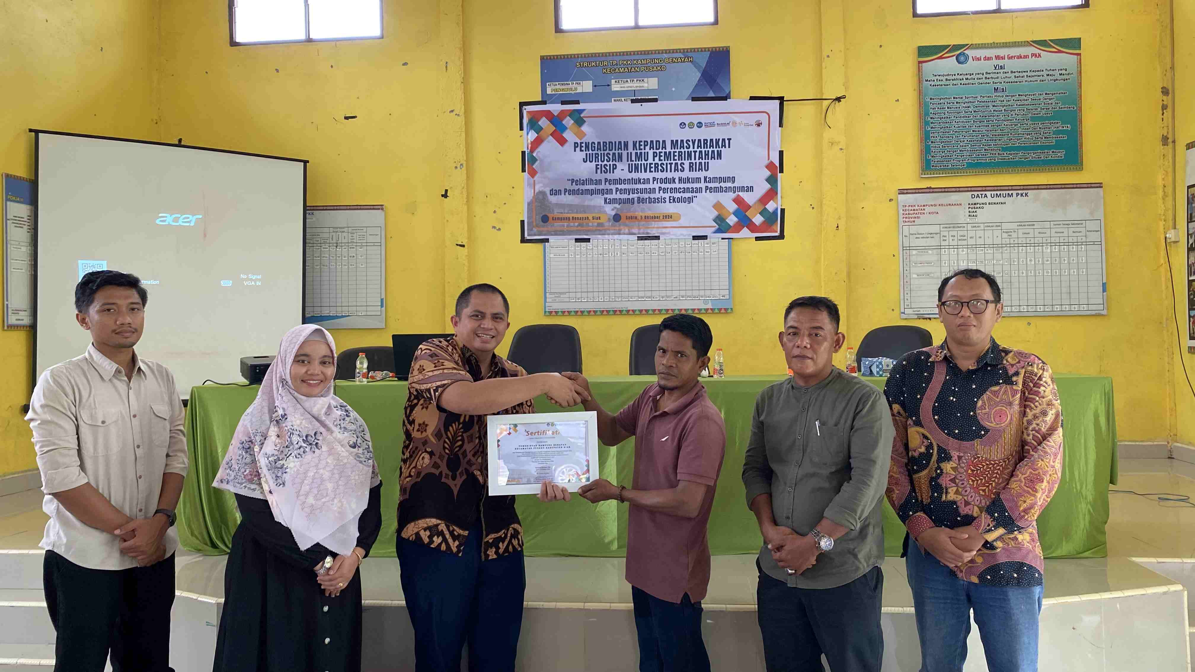 Dosen Ilmu Pemerintahan Gelar Pengabdian Kepada Masyarakat dengan Tema Pengembangan Kebijakan Siak Kabupaten Hijau Melalui Pemberdayaan Masyarakat Berbasis Kampung Hijau