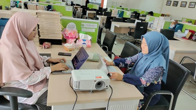 Tim Akreditasi Program Studi S1 Akuntansi Laksanakan Rapat Penyempurnaan Dokumen Akreditasi